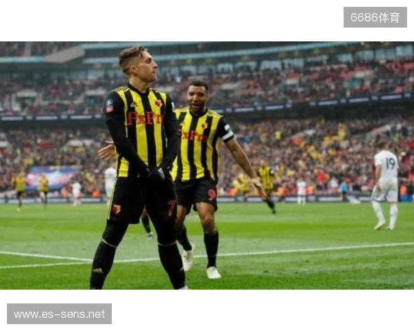 世体：巴萨不想让贝尔纳尔重蹈覆辙；球员团队冬窗会做评估